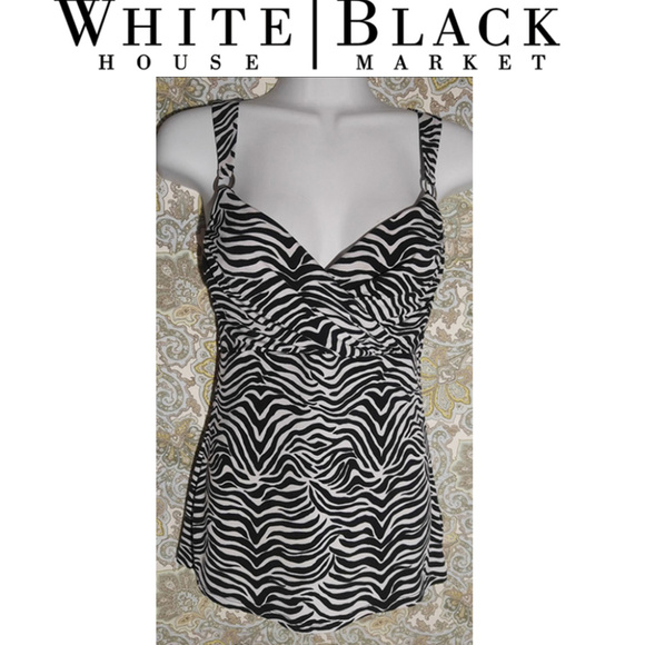 White House Black Market Tops - White House Black Market Sleeveless Shirt Size Small